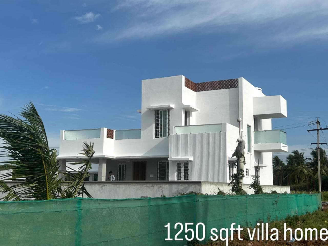 1250 sqft Residence in Near Valluvar College